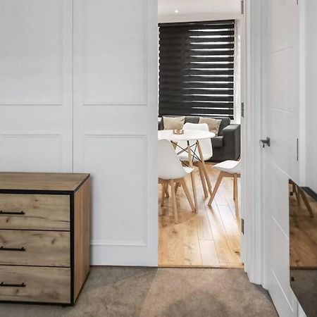 Bright And Spacious 1-Bdr Flat W/ Free Parking Reading Eksteriør billede